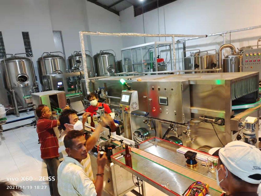 Cahaya Bintang Laut in Indonesia-1000L brewery equipment by Tiantai